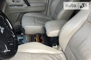 Позашляховик / Кросовер Mitsubishi Pajero 2007 в 