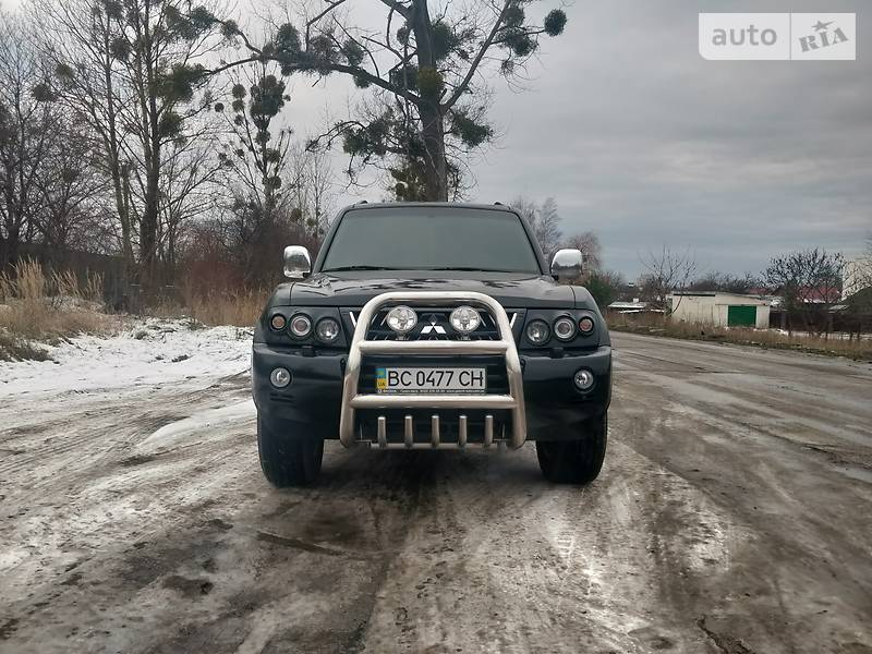 Позашляховик / Кросовер Mitsubishi Pajero 2004 в Львові