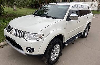 Внедорожник / Кроссовер Mitsubishi Pajero 2012 в Луцке