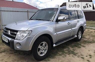 Внедорожник / Кроссовер Mitsubishi Pajero 2008 в 