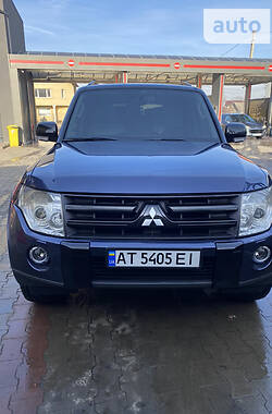 Внедорожник / Кроссовер Mitsubishi Pajero 2007 в Болехове