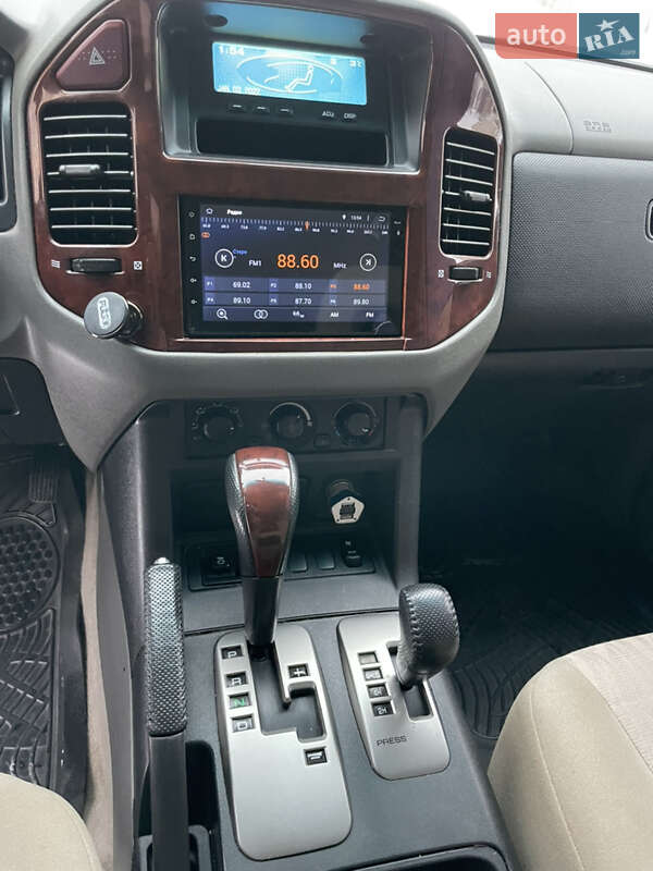 Позашляховик / Кросовер Mitsubishi Pajero 2006 в Сумах фото 26 Позашляховик / Кросовер Mitsubishi Pajero 2006 в Сумах