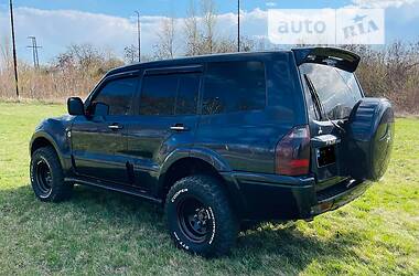 Внедорожник / Кроссовер Mitsubishi Pajero 2005 в Ужгороде