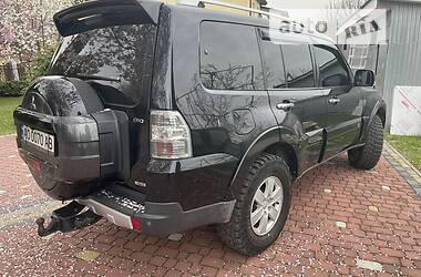 Внедорожник / Кроссовер Mitsubishi Pajero 2008 в Хусте