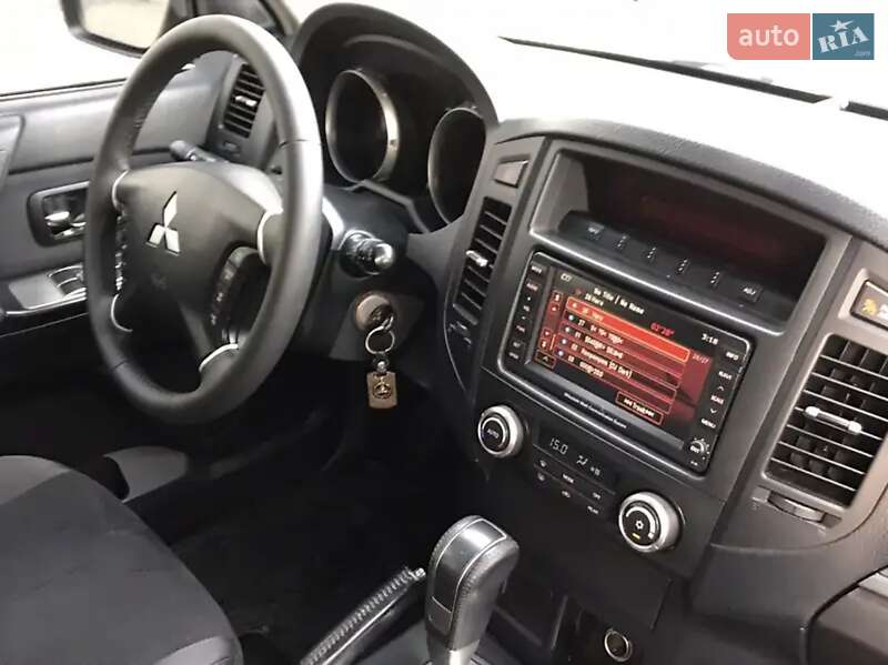 Внедорожник / Кроссовер Mitsubishi Pajero 2007 в Виноградове