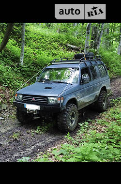 Внедорожник / Кроссовер Mitsubishi Pajero 1995 в Черновцах