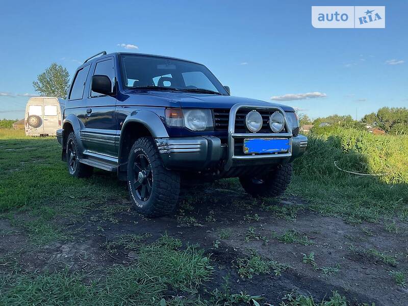 Купе Mitsubishi Pajero 1993 в Краснокутську