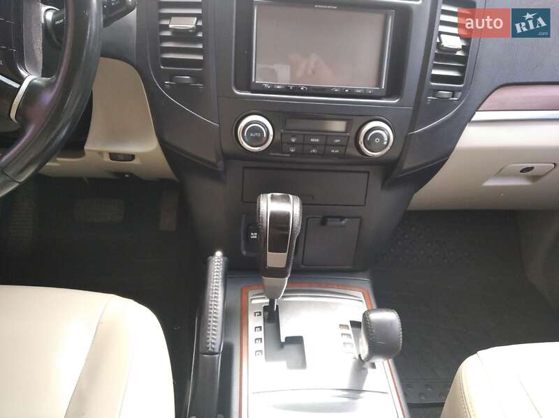 Внедорожник / Кроссовер Mitsubishi Pajero 2007 в Чорткове