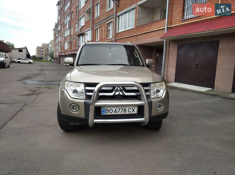 Внедорожник / Кроссовер Mitsubishi Pajero 2007 в Чорткове