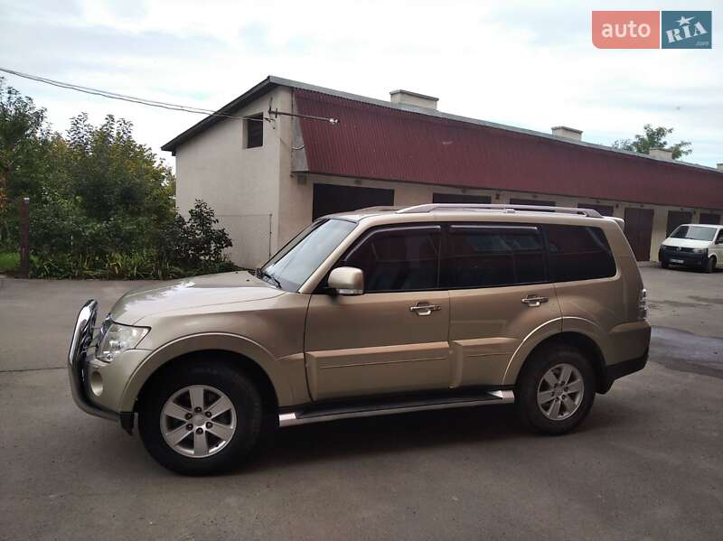 Внедорожник / Кроссовер Mitsubishi Pajero 2007 в Чорткове