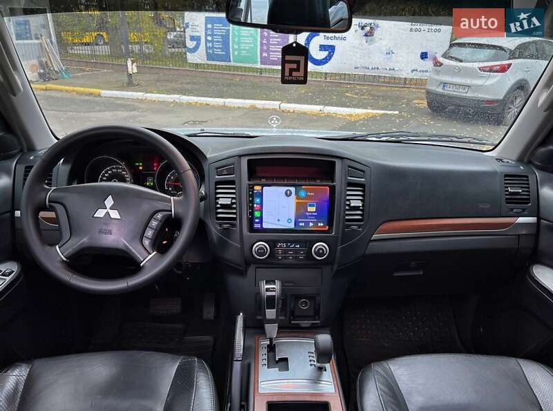 Позашляховик / Кросовер Mitsubishi Pajero 2008 в Києві