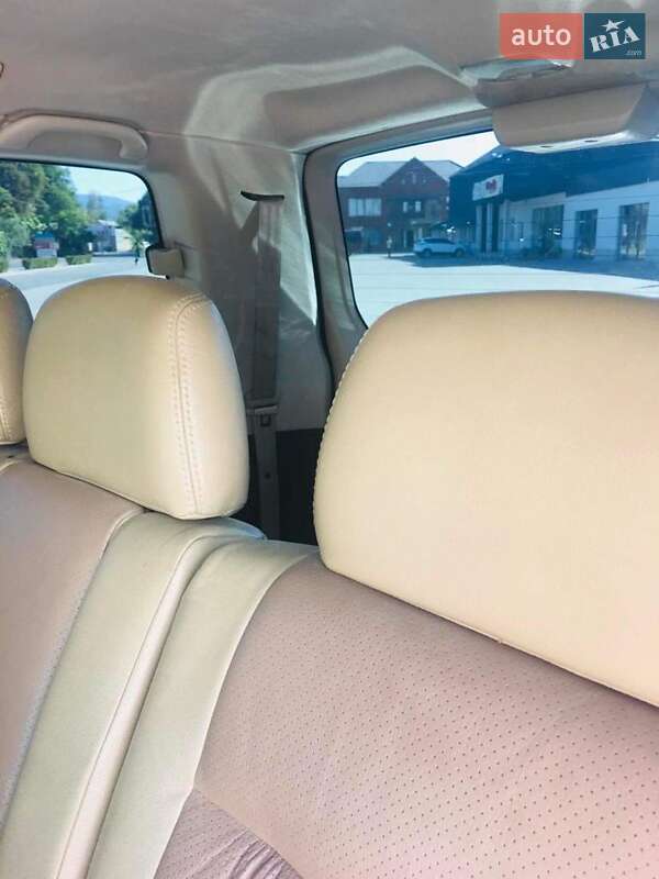 Внедорожник / Кроссовер Mitsubishi Pajero 2005 в Иршаве