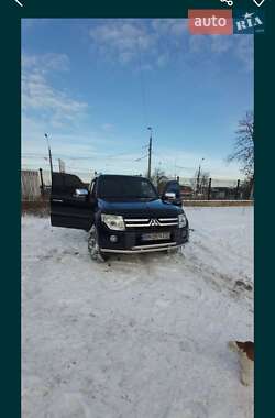 Внедорожник / Кроссовер Mitsubishi Pajero 2007 в Сумах