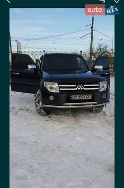 Внедорожник / Кроссовер Mitsubishi Pajero 2007 в Сумах