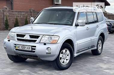Внедорожник / Кроссовер Mitsubishi Pajero 2004 в Ровно