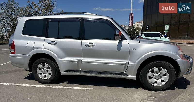 Внедорожник / Кроссовер Mitsubishi Pajero 2003 в Одессе