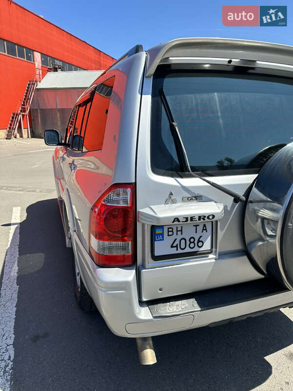 Внедорожник / Кроссовер Mitsubishi Pajero 2003 в Одессе