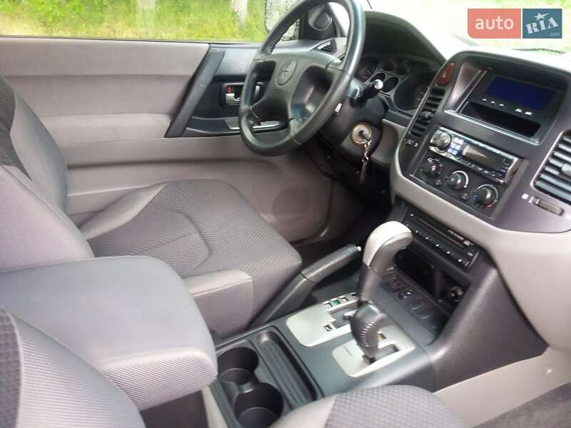 Внедорожник / Кроссовер Mitsubishi Pajero 2005 в Запорожье фото 8 Внедорожник / Кроссовер Mitsubishi Pajero 2005 в Запорожье