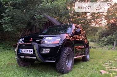 Внедорожник / Кроссовер Mitsubishi Pajero 2000 в 