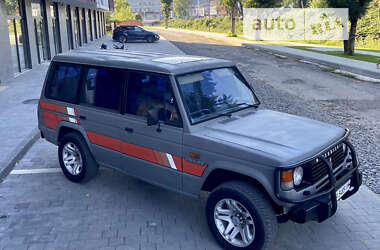 Внедорожник / Кроссовер Mitsubishi Pajero 1990 в 