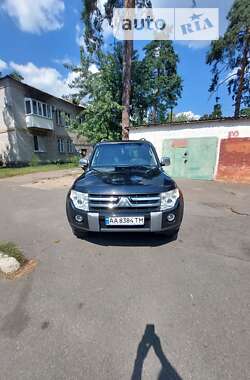 Внедорожник / Кроссовер Mitsubishi Pajero 2008 в Киеве