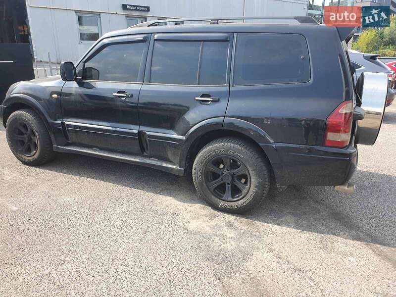 Внедорожник / Кроссовер Mitsubishi Pajero 2005 в Львове