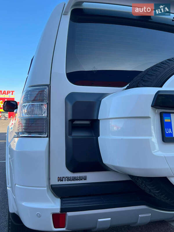 Внедорожник / Кроссовер Mitsubishi Pajero 2013 в Ровно фото 28 Внедорожник / Кроссовер Mitsubishi Pajero 2013 в Ровно