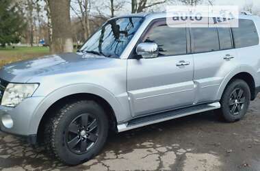 Позашляховик / Кросовер Mitsubishi Pajero 2008 в 