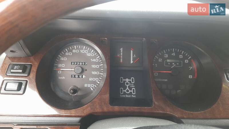 Внедорожник / Кроссовер Mitsubishi Pajero 1998 в Тячеве