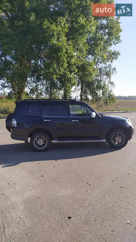 Внедорожник / Кроссовер Mitsubishi Pajero 2008 в 
