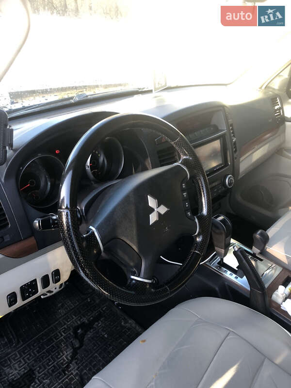 Внедорожник / Кроссовер Mitsubishi Pajero 2008 в Тернополе