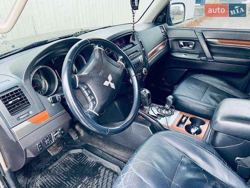 Внедорожник / Кроссовер Mitsubishi Pajero 2008 в Бердичеве фото 18 Внедорожник / Кроссовер Mitsubishi Pajero 2008 в Бердичеве