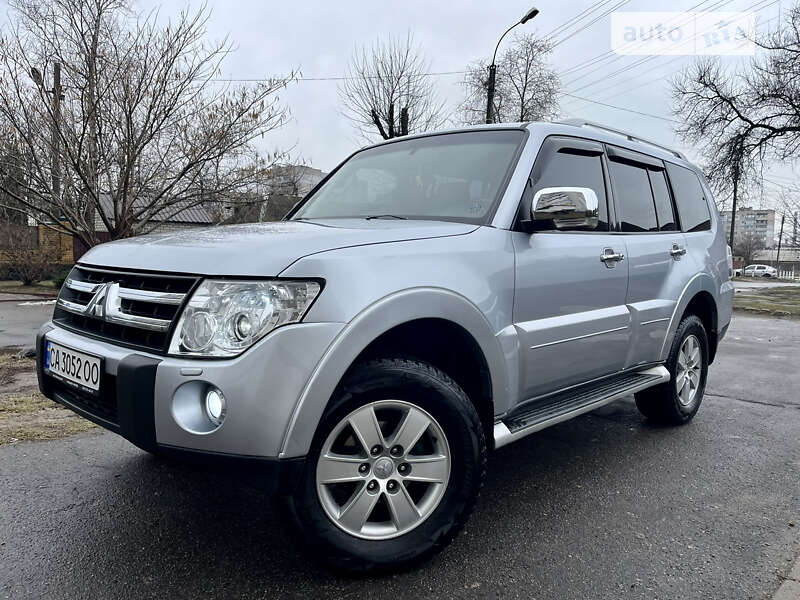 Mitsu Montero/Pajero V20  Внедорожники, Джип, Автомобили