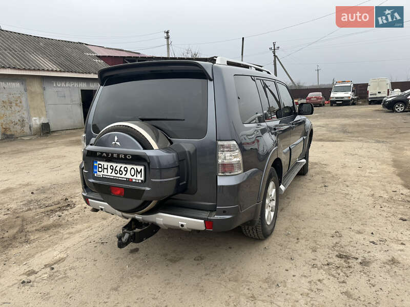 Позашляховик / Кросовер Mitsubishi Pajero 2010 в Балті