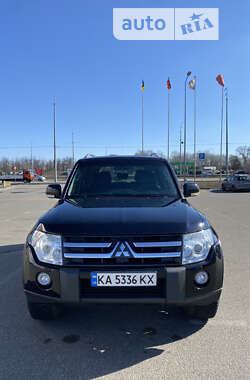 Позашляховик / Кросовер Mitsubishi Pajero 2007 в Києві