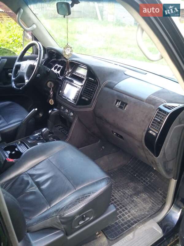 Позашляховик / Кросовер Mitsubishi Pajero 2006 в Рахові