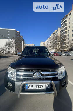 Внедорожник / Кроссовер Mitsubishi Pajero 2008 в Киеве