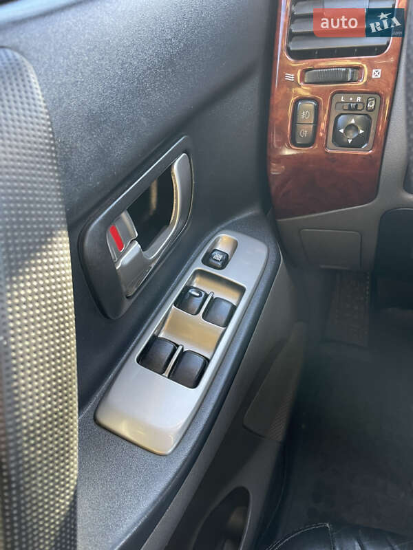 Позашляховик / Кросовер Mitsubishi Pajero 2004 в Стрию фото 5 Позашляховик / Кросовер Mitsubishi Pajero 2004 в Стрию