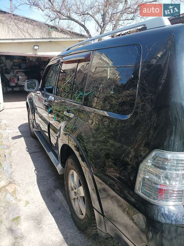 Позашляховик / Кросовер Mitsubishi Pajero 2007 в Одесі