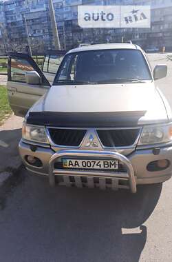 Позашляховик / Кросовер Mitsubishi Pajero 2006 в Києві