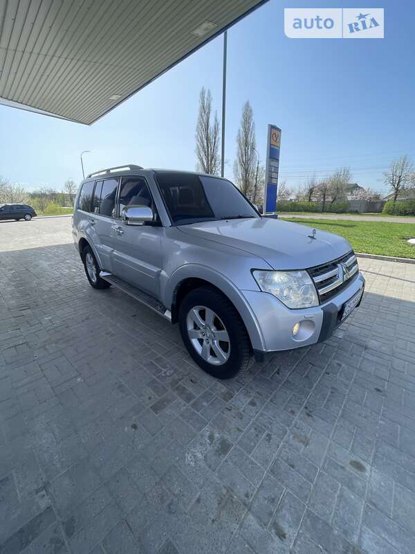 Внедорожник / Кроссовер Mitsubishi Pajero 2008 в Прилуках