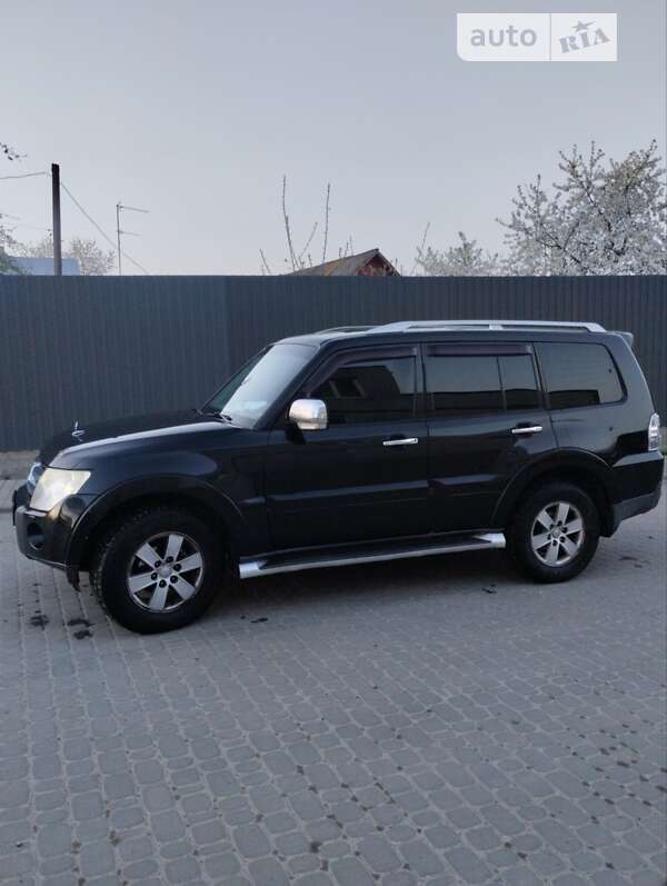 Внедорожник / Кроссовер Mitsubishi Pajero 2008 в Тульчине