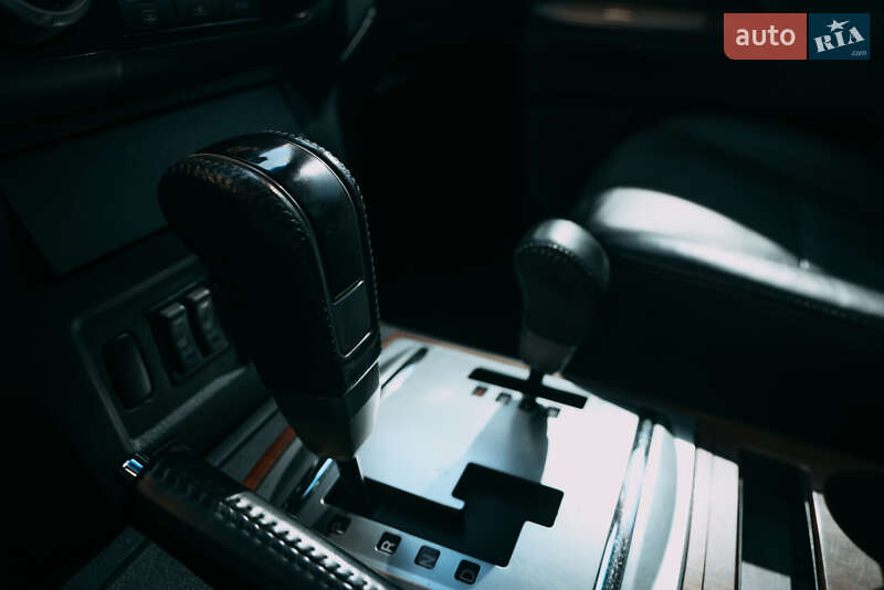 Внедорожник / Кроссовер Mitsubishi Pajero 2008 в Киеве