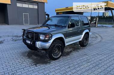 Позашляховик / Кросовер Mitsubishi Pajero 1993 в Чернівцях