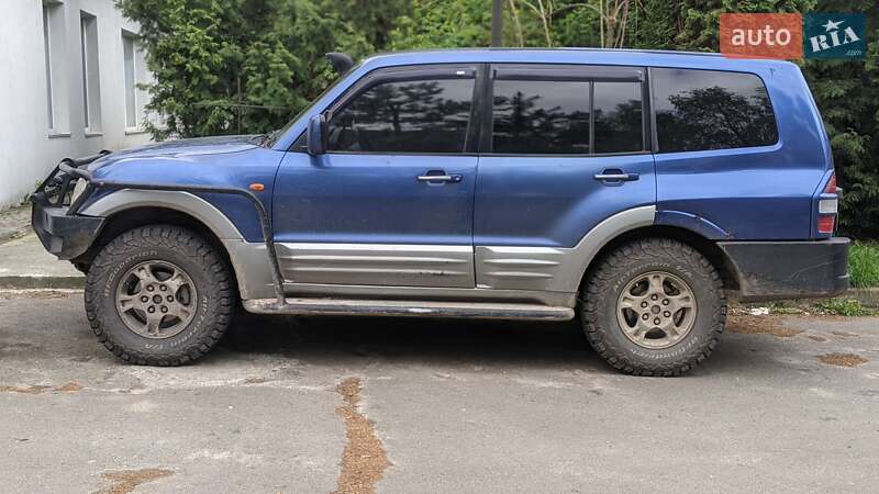 Позашляховик / Кросовер Mitsubishi Pajero 2000 в Луцьку