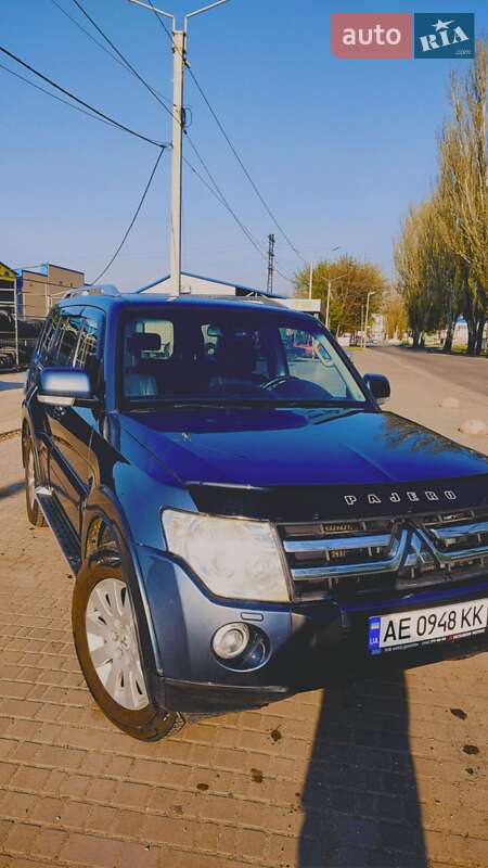 Внедорожник / Кроссовер Mitsubishi Pajero 2008 в Никополе