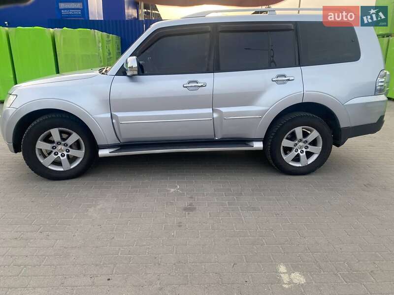 Позашляховик / Кросовер Mitsubishi Pajero 2008 в Шепетівці