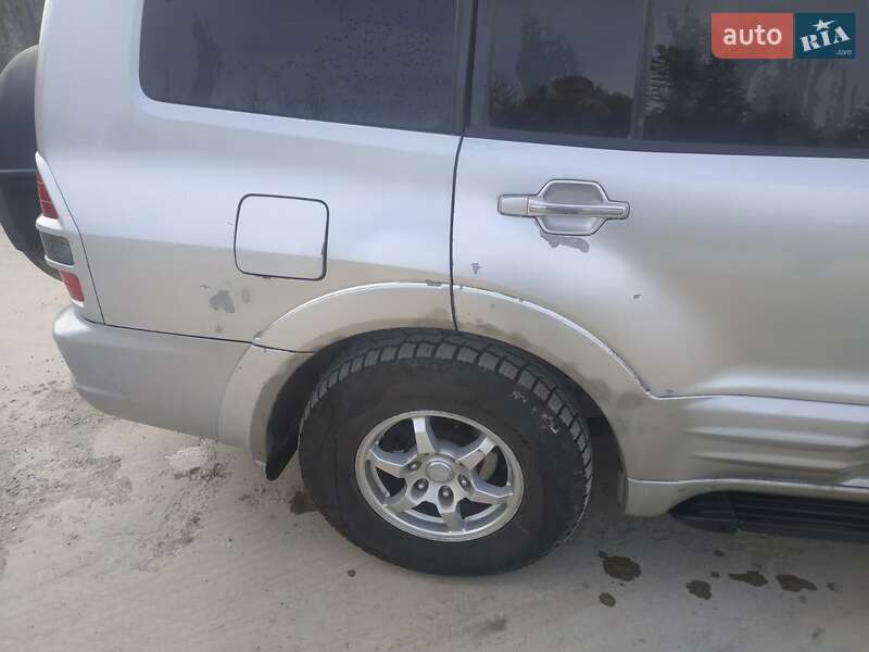 Внедорожник / Кроссовер Mitsubishi Pajero 2001 в Львове
