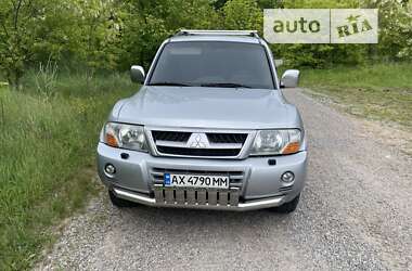 Внедорожник / Кроссовер Mitsubishi Pajero 2004 в Харькове
