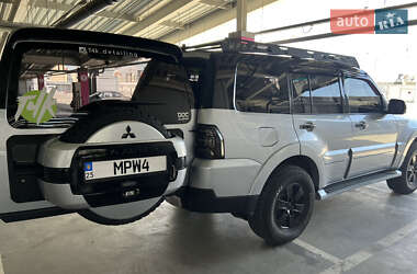 Внедорожник / Кроссовер Mitsubishi Pajero 2007 в Киеве